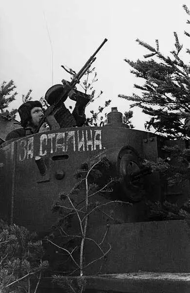 Танк БТ7А из состава артиллерийской группы 13й легкотанковой бригады - фото 81