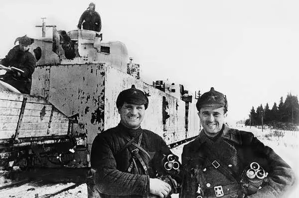 Бронепоезд 16 8го дивизиона бронепоездов в районе Выборга Март 1940 года - фото 110