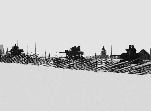 Колонна танков Т26 на дороге Полоса 8й армии февраль 1940 года АСКМ - фото 139