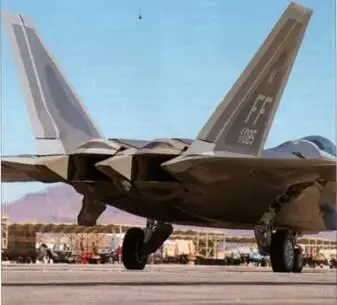 Как уже говорилось ТРДДФ F119 PW100 выполнен на базе двигателя Пратт Уитни - фото 126