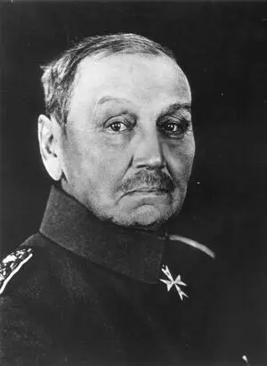 Александр фон Клюк командующий 1й немецкой армией Карл фон Бюлов - фото 44