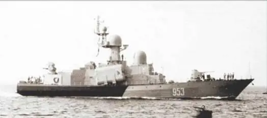 Ракетный катер пр 12417 с установкой ЗКБР Кортик вместо двух артиллерийских - фото 52