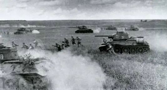 В наступление идет механизированный корпус 3й Украинский фронт 1945 год - фото 11