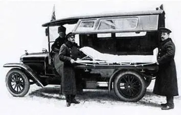 1912 Автомобиль скорой помощи Adler с боковой загрузкой носилок Каждая модель - фото 4