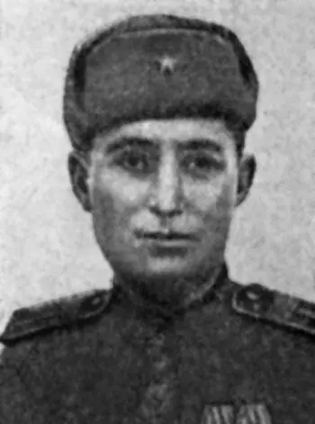 Родился я в июне 1924 года До войны успел закончить девять классов в - фото 26