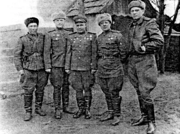 Венгрия зима 1945 г Командование 187го гвардейского СП замкомандира полка - фото 78