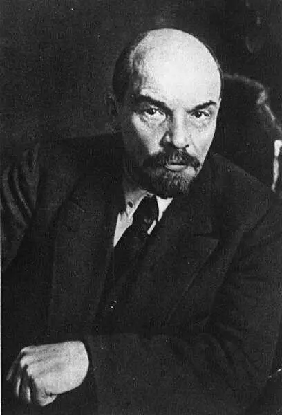 Владимир Ильич Ленин Перепуганный В И Ленин требовал заключения мира с - фото 100