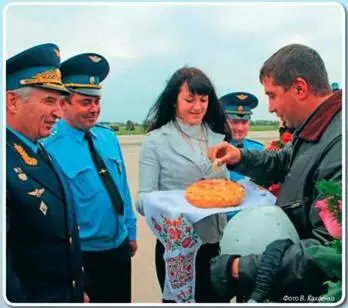 Встреча экипажей первой пары Су30CМ в Липецке Осень 2013 г Прибытие первых - фото 10