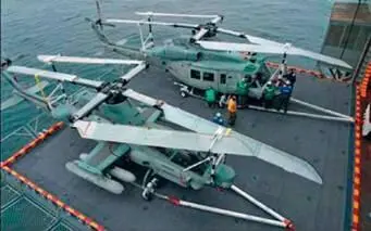 Вертолеты AH1Z и UH1Yco сложенными лопастями несущего винта Малосерийное - фото 77