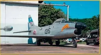 F86L Сейбр F84C Тандерджет OV1 C Бронко Далее выходим на - фото 97