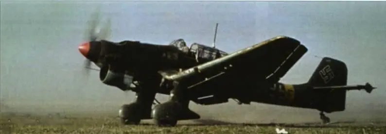 Ju 87В2 из состава StG77 действовавшей на Восточном фронте Ju 87B2 - фото 80