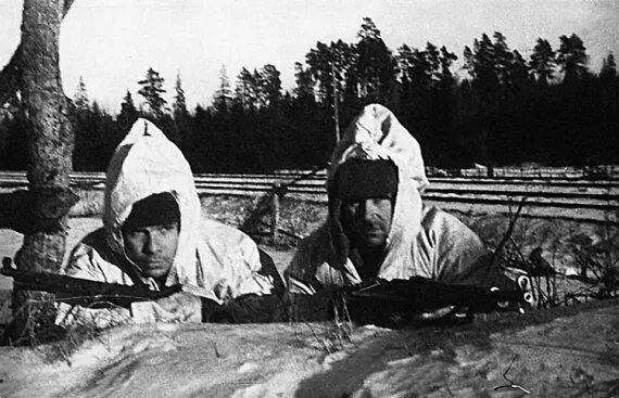 Разъезд 75й км Ныне платформа Латышская Бойцы 1й Гв мсд в боевом - фото 57