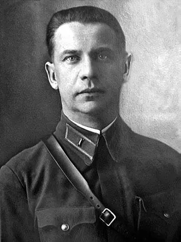 Начальник штаба 160й сд майор затем подполковник ВМ Русецкий На - фото 74