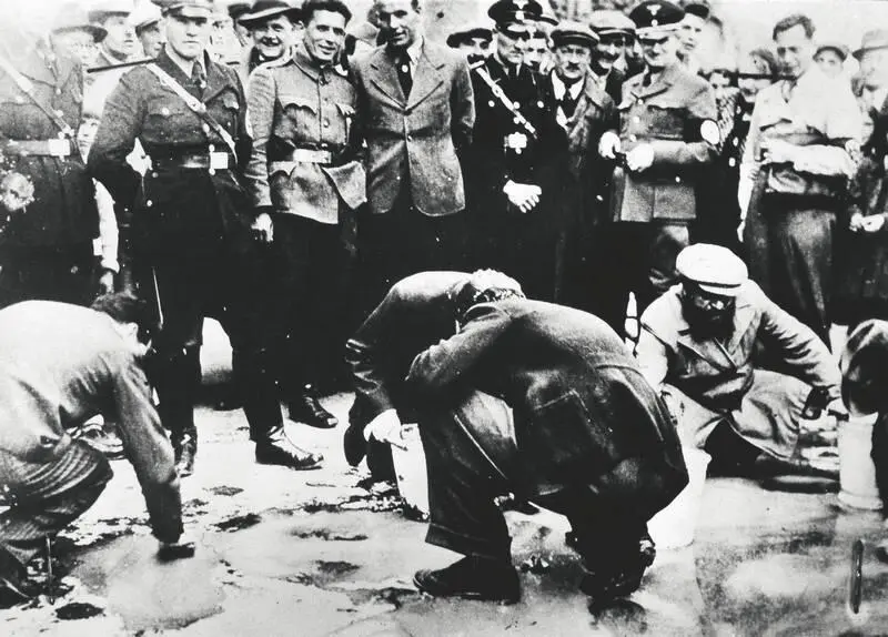 После аншлюса воссоединения Германии с Австрией в 1938 году в стране - фото 19
