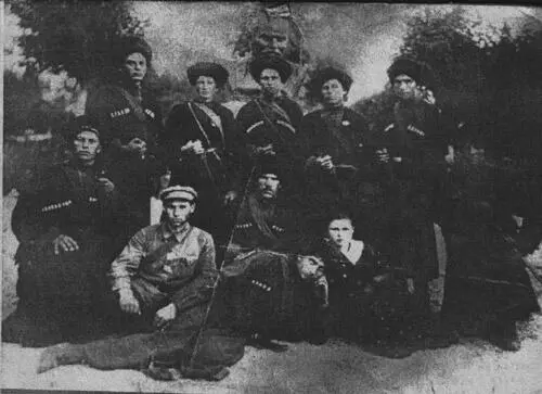 Революционные времена джигинские немцы охотно вступали в ряды казачества - фото 5