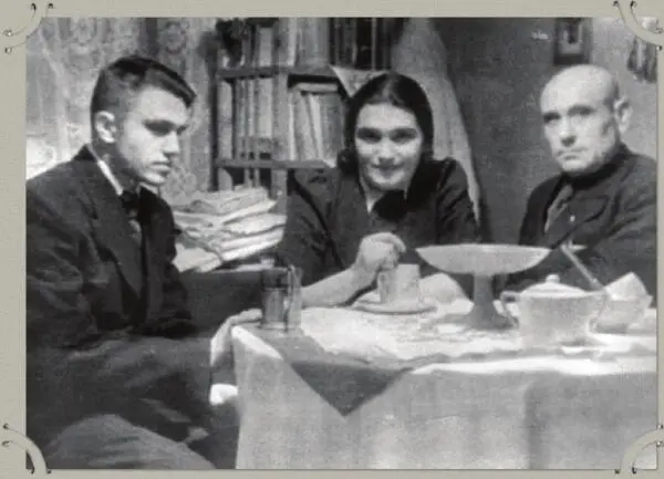 Магадан 1950 год Студент Василий Аксенов Евгения Семеновна Антон Вальтер - фото 4
