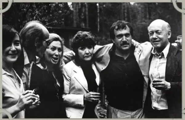 Переделкино 1980 год Свадьба Слева направо Галя Балтер Борис Биргер Майя - фото 52