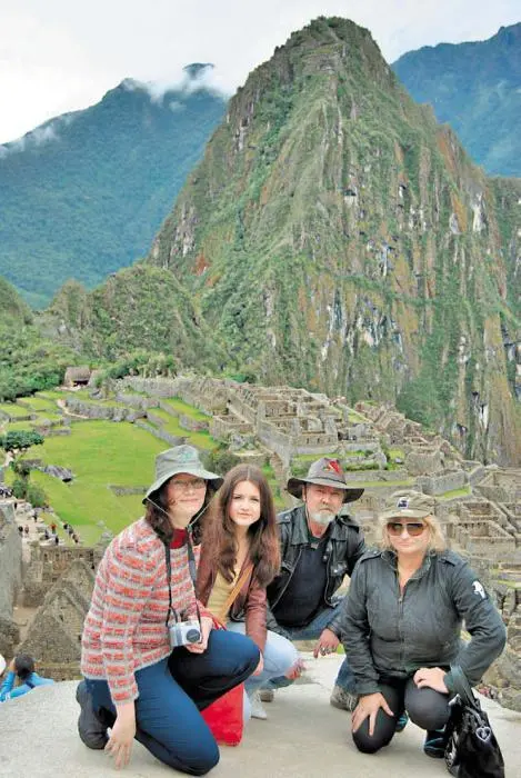На фото наша исследовательская перуанская экспедиция переводчик кэн - фото 1