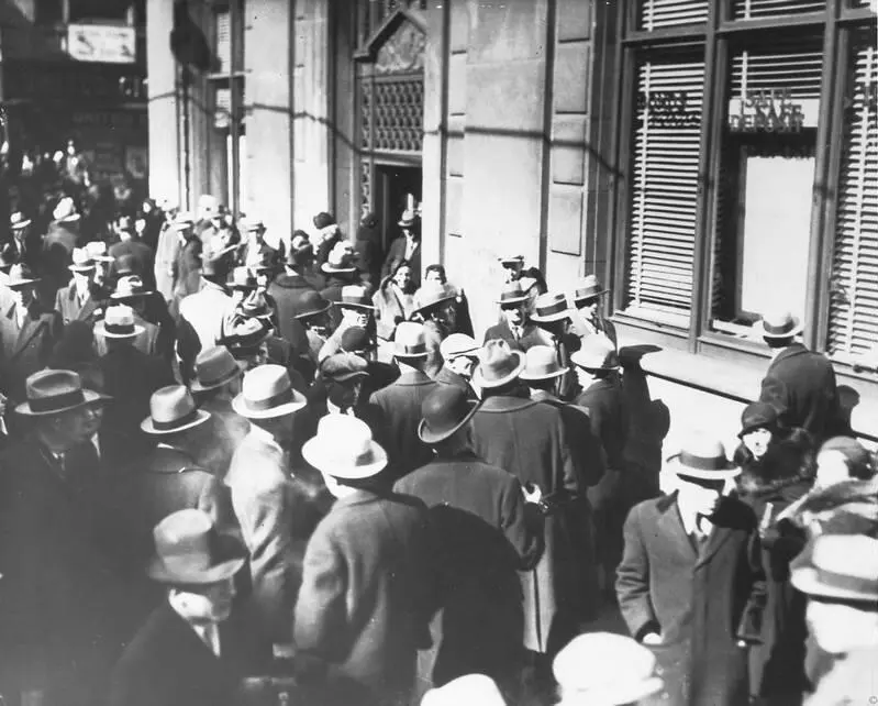 Набег на банк февраль 1933 года В период с 1930 по 1932 год обанкротился - фото 27
