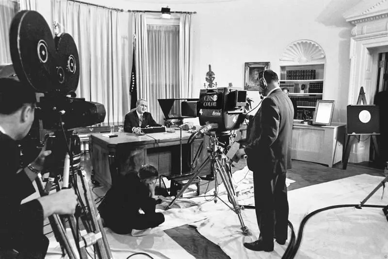 Прессконференция Джонсона 31 марта 1968 года Он заявил что не намерен - фото 114