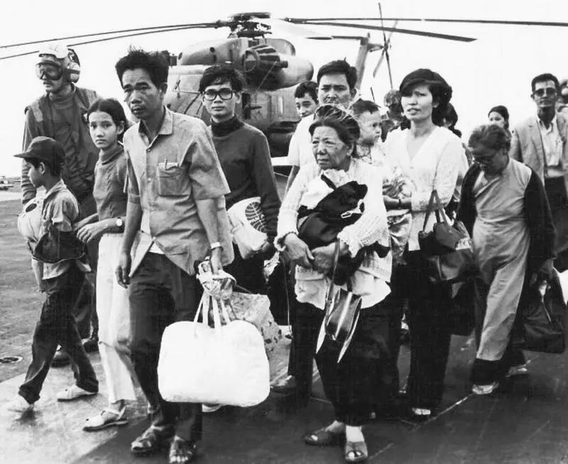 Северный Вьетнам начал победное наступление в марте 1975 года Без поддержки - фото 133