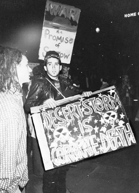 Антивоенный митинг в январе 1991 года Вулфовиц и его коллега по - фото 160