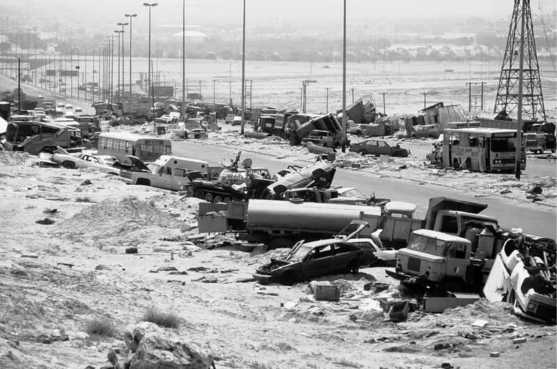 Операция Буря в пустыне началась 17 января 1991 года Соединенные Штаты в - фото 162