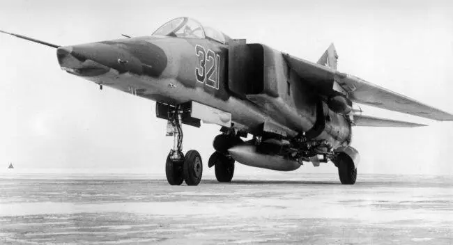 Двигатель третьего поколения АЛ213 11250 кгс самый мощный для того - фото 64