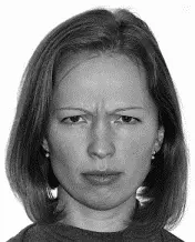 Брови демонстрируют гнев когда они опущены и сведены Верхнее веко при этом - фото 165