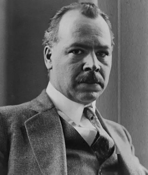 Рис 85 Николай Вавилов В результате своих исследований НВавилов пришел к - фото 83