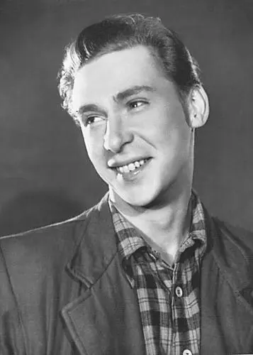 Олег Ефремов в роли Алексея в спектакле В добрый час ЦДТ 1955 г Пожалуй - фото 47