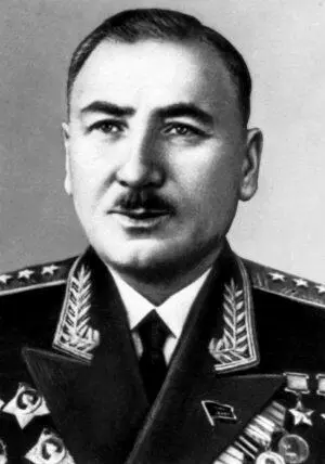 И А Плиев Чтобы избежать окружения противник силами двух танковых корпусов - фото 10