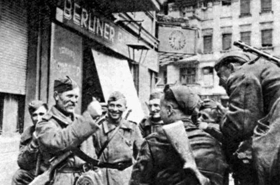 Долгожданная встреча состоялась Вслед за первой встречей последовали взаимные - фото 68