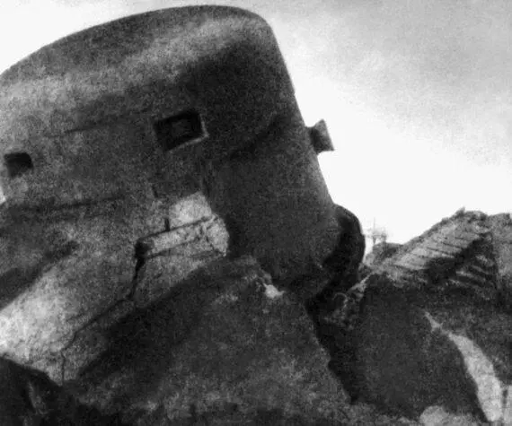 Рушилась военная мощь фашистской Германии Нельзя не сказать об отряде глиссеров - фото 76