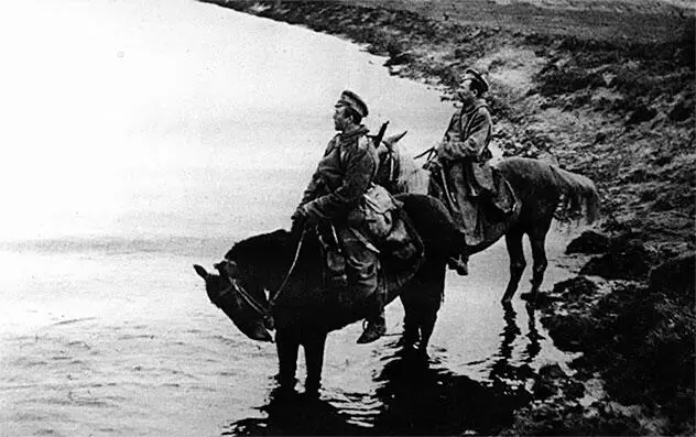 Домой на Дон осень 1917 г Люди шли на Дон офицеры юнкера кадеты - фото 59