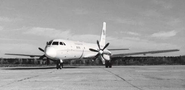 Грузовой самолет Ил114Т Летные испытания Ил114 начались 29 марта 1990 года - фото 178