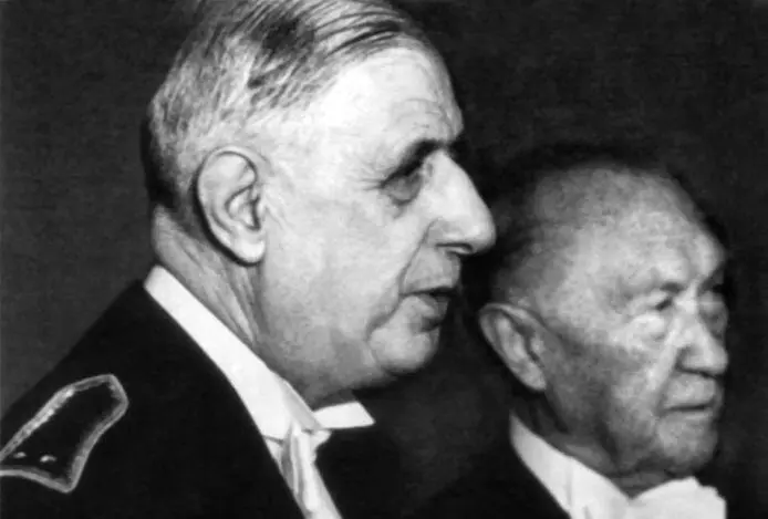 С канцлером ФРГ Конрадом Аденауэром 1962 год Де Голль с ЛИ Брежневым и АН - фото 58