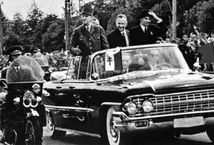 Де Голль и АН Косыгин Москва июнь 1966 года С супругами Кеннеди и женой - фото 60
