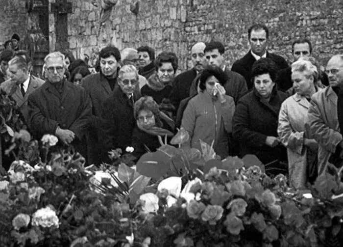 Прощание с великим французом 12 ноября 1970 года Примечания 1 Библиография - фото 71