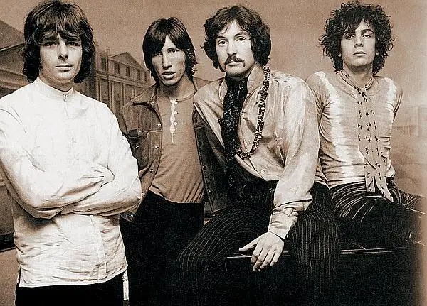 Pink Floyd Queen Великий и ужасный Оззи Осборн System Of A Down - фото 37
