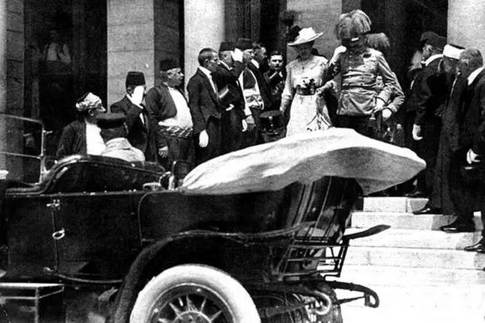 Визит Франца Фердинанда и Софии в Сараево 1914 г Прошло четырнадцать лет с - фото 15