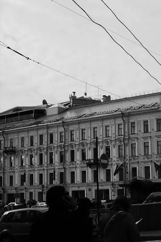В этом доме был совершен один из самых крупных терактов против компартии В - фото 66