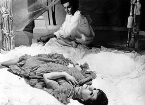 Кадр из фильма Джульетта и духи 1965 г Одним из сценаристов сериала был - фото 409