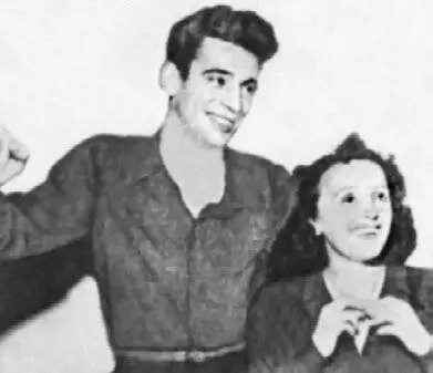 Пиаф и Ив Монтан 1945 г Осенью 1949 года Эдит Пиаф снова прилетела в - фото 362