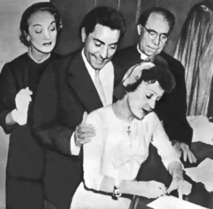 Бракосочетание Эдит и Жака Пиля НьюЙорк 1952 г Эдит снова начала менять - фото 364