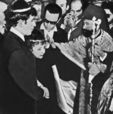 Венчание Эдит и Тео Сарапо В феврале 1962 года Эдит оказалась в больнице с - фото 366