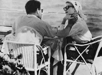 Грейс и Ренье 1 февраля 1965 года Грейс родила вторую дочь Стефанию Марию - фото 427