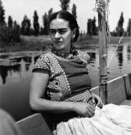 13 апреля 1953 года в галерее Лолы Альварес в Мехико открылась необычная - фото 12