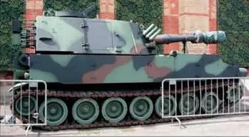 Американская САУ М109 Английский средний танк Чариотир Французский - фото 86