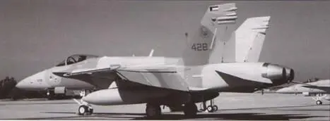 KF18C из состава ВВС Кувейта Американская авиабаза Эдвардс 23 июня 1993 г - фото 64
